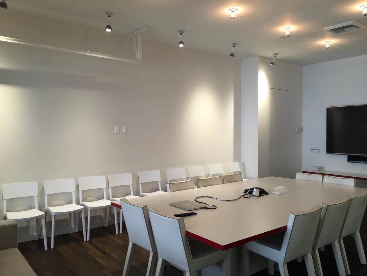 EP Panel 908 wall conference room Turner Duckworth Jensen 2